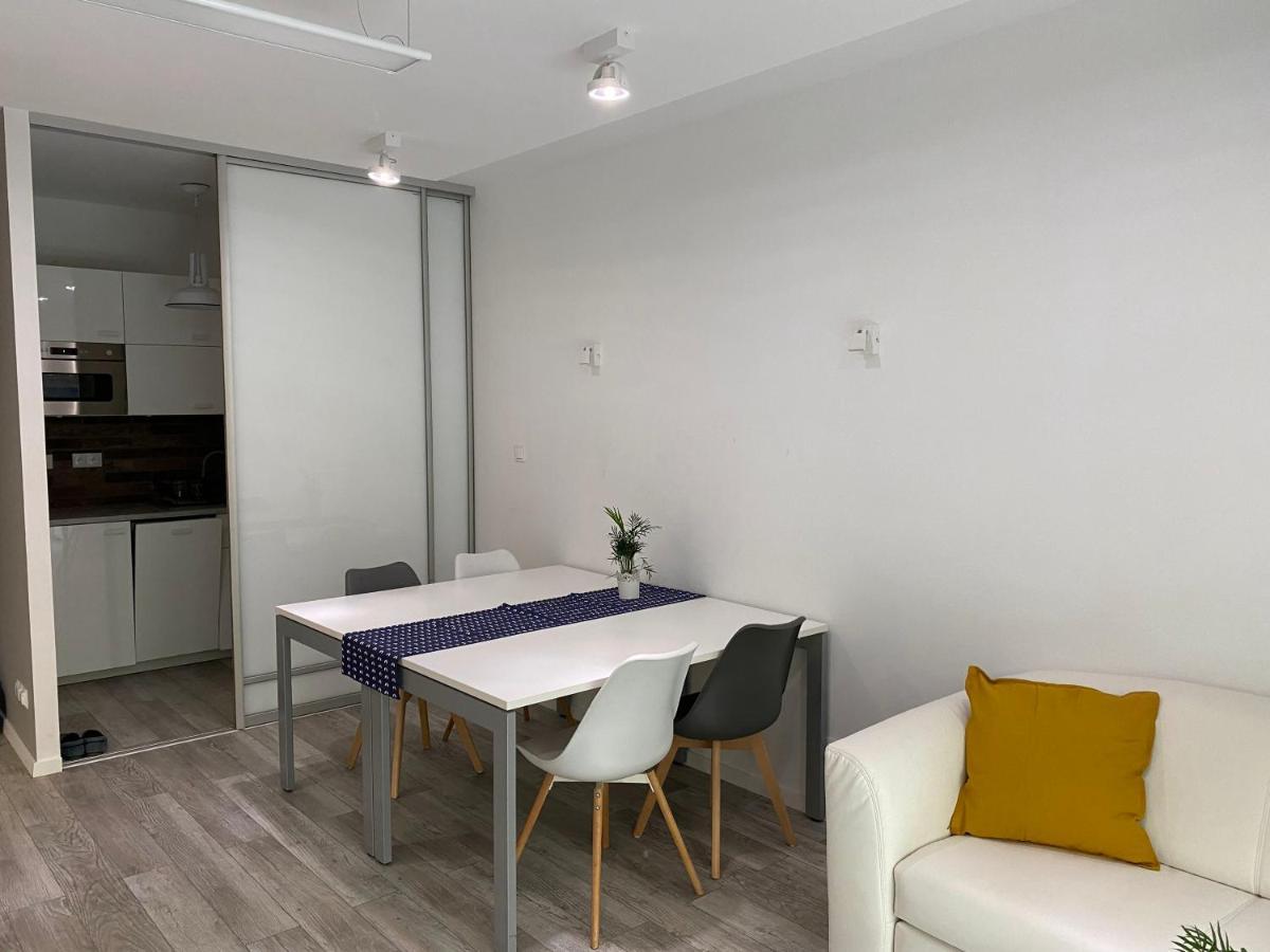 Apartament Dobry Dom Warszawa エクステリア 写真
