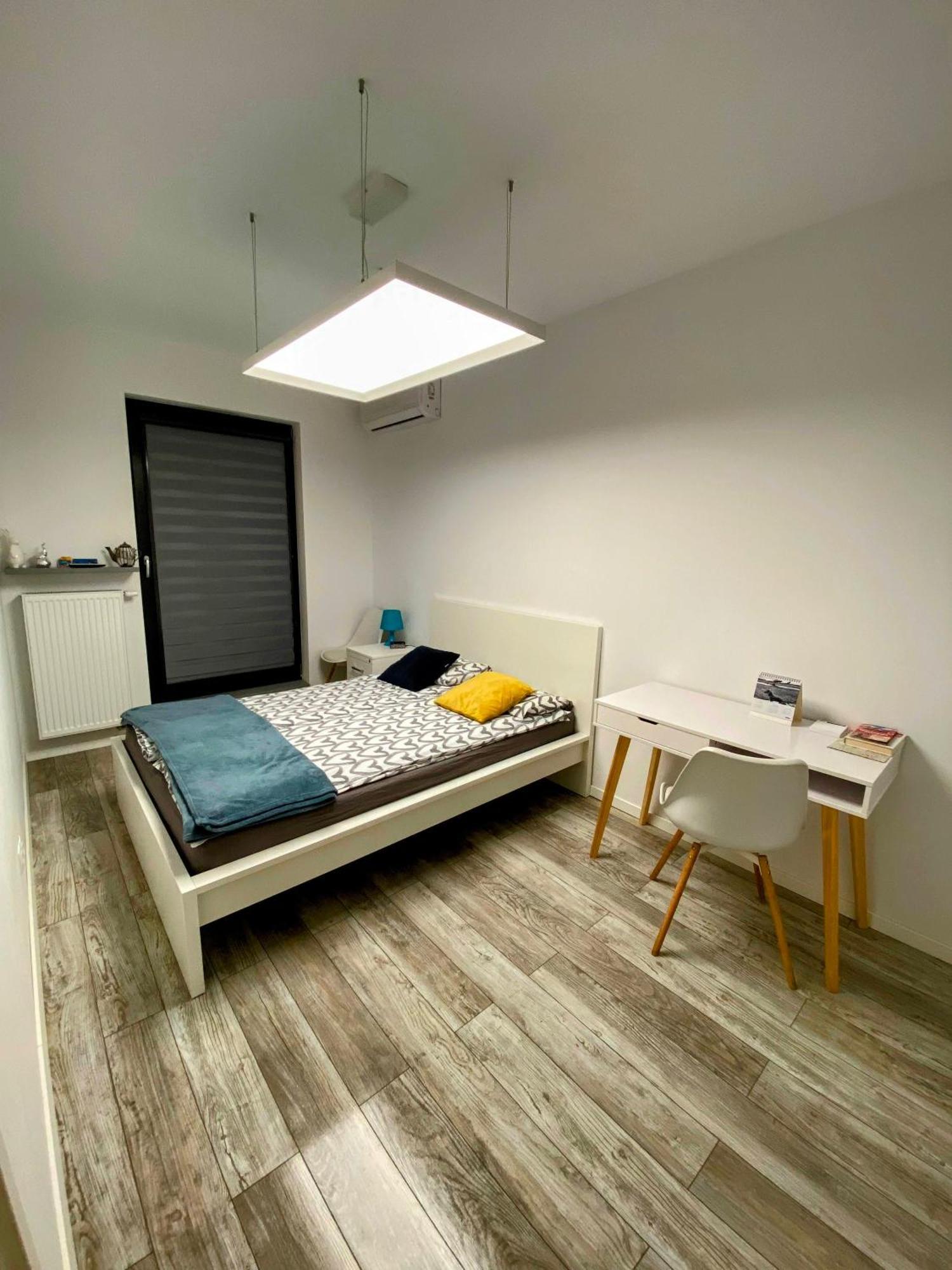 Apartament Dobry Dom Warszawa エクステリア 写真